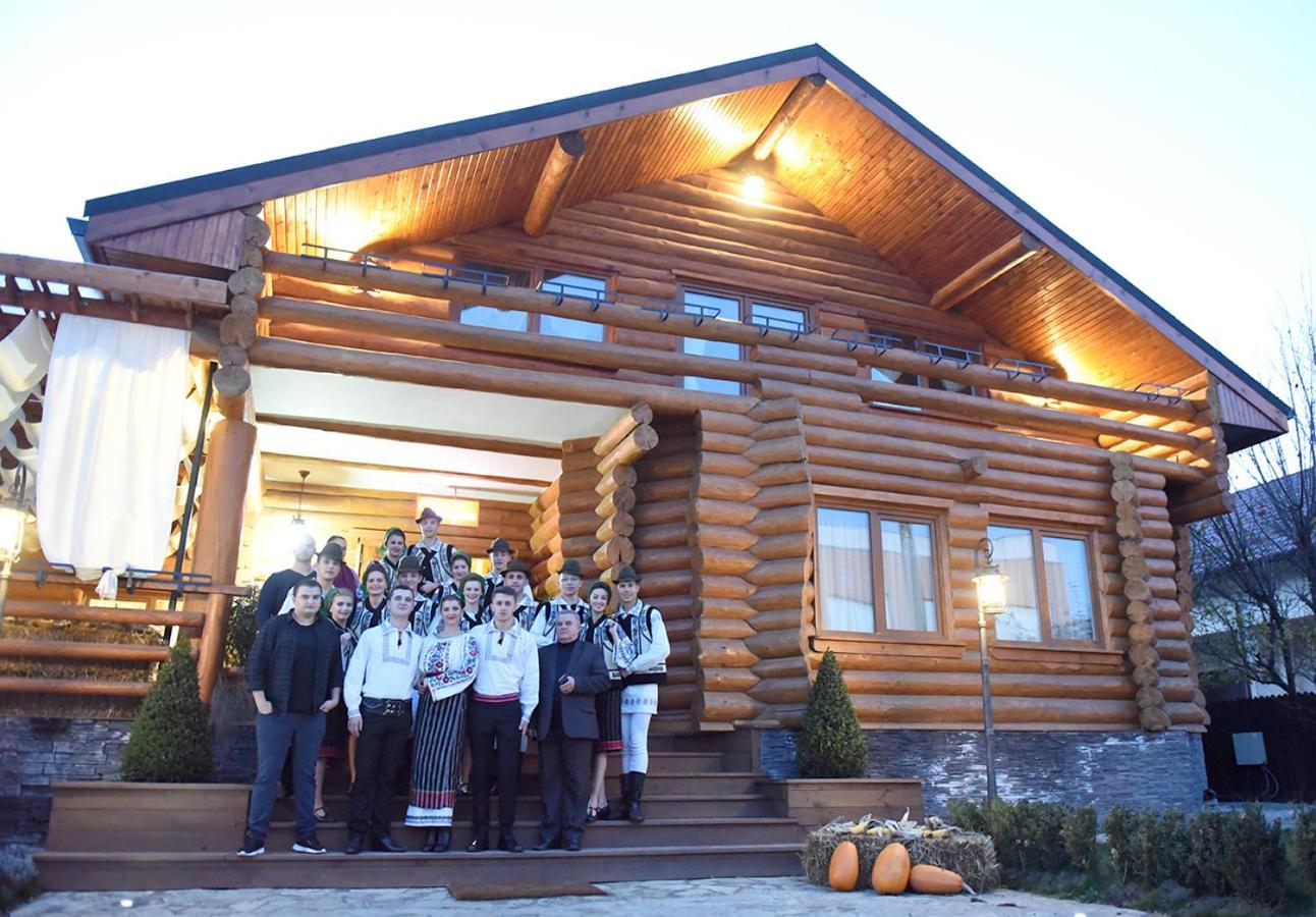 Domeniul Haiducilor Bucovina Villa Suceava Esterno foto