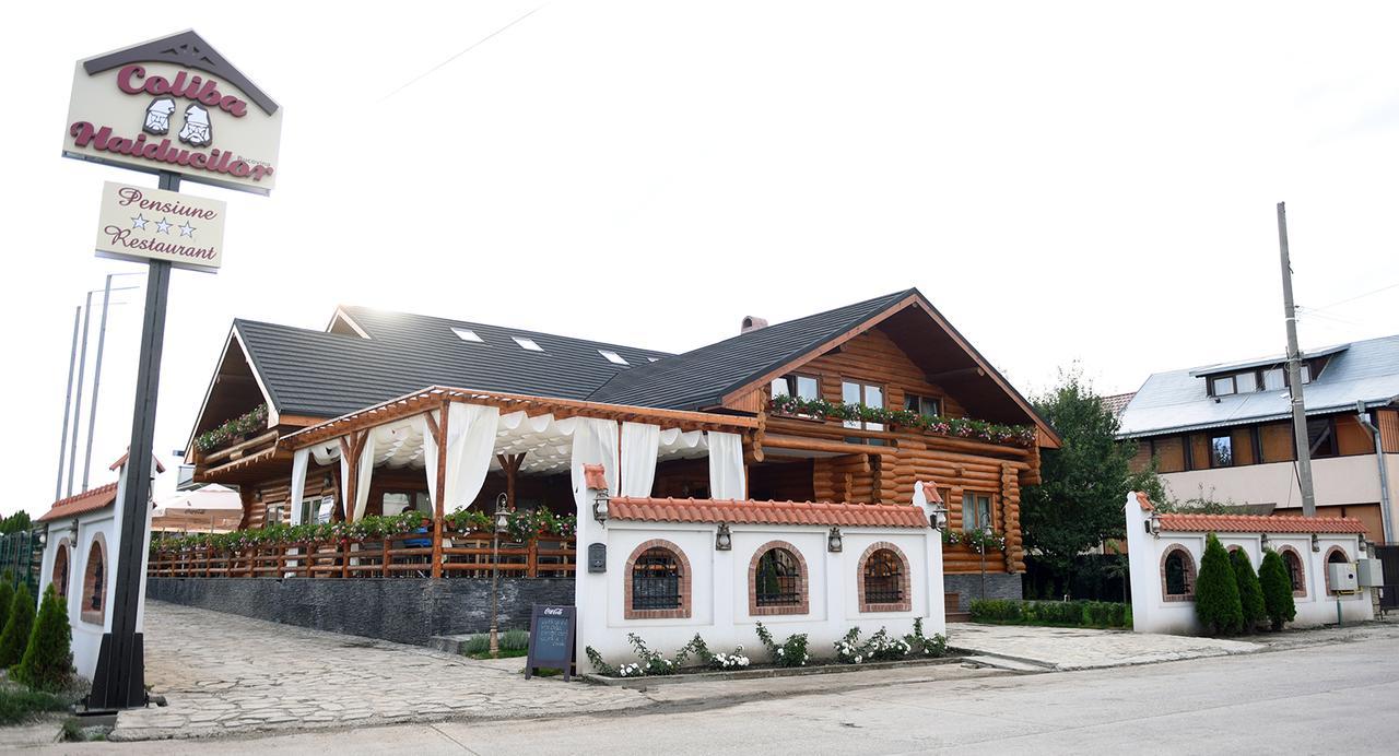 Domeniul Haiducilor Bucovina Villa Suceava Esterno foto